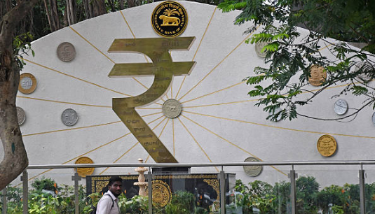 “Why Is the RBI Removing ₹6 Lakh Crore From the Banking System?”