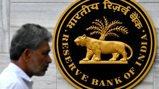 “Why Is the RBI Removing ₹6 Lakh Crore From the Banking System?”